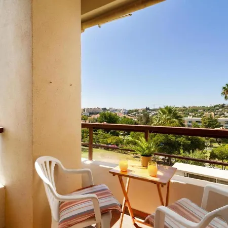 Aloha Towers Golf Apt